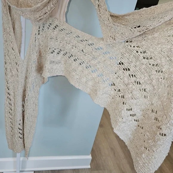 BCBGMAXAZRIA Knit crochet Cover. topper XL - Picture 4 of 7